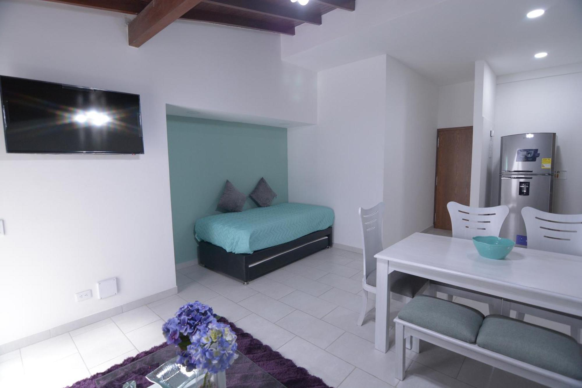 Apartamentos Amoblados Laureles Estadio Medellin Casa Margarita 외부 사진